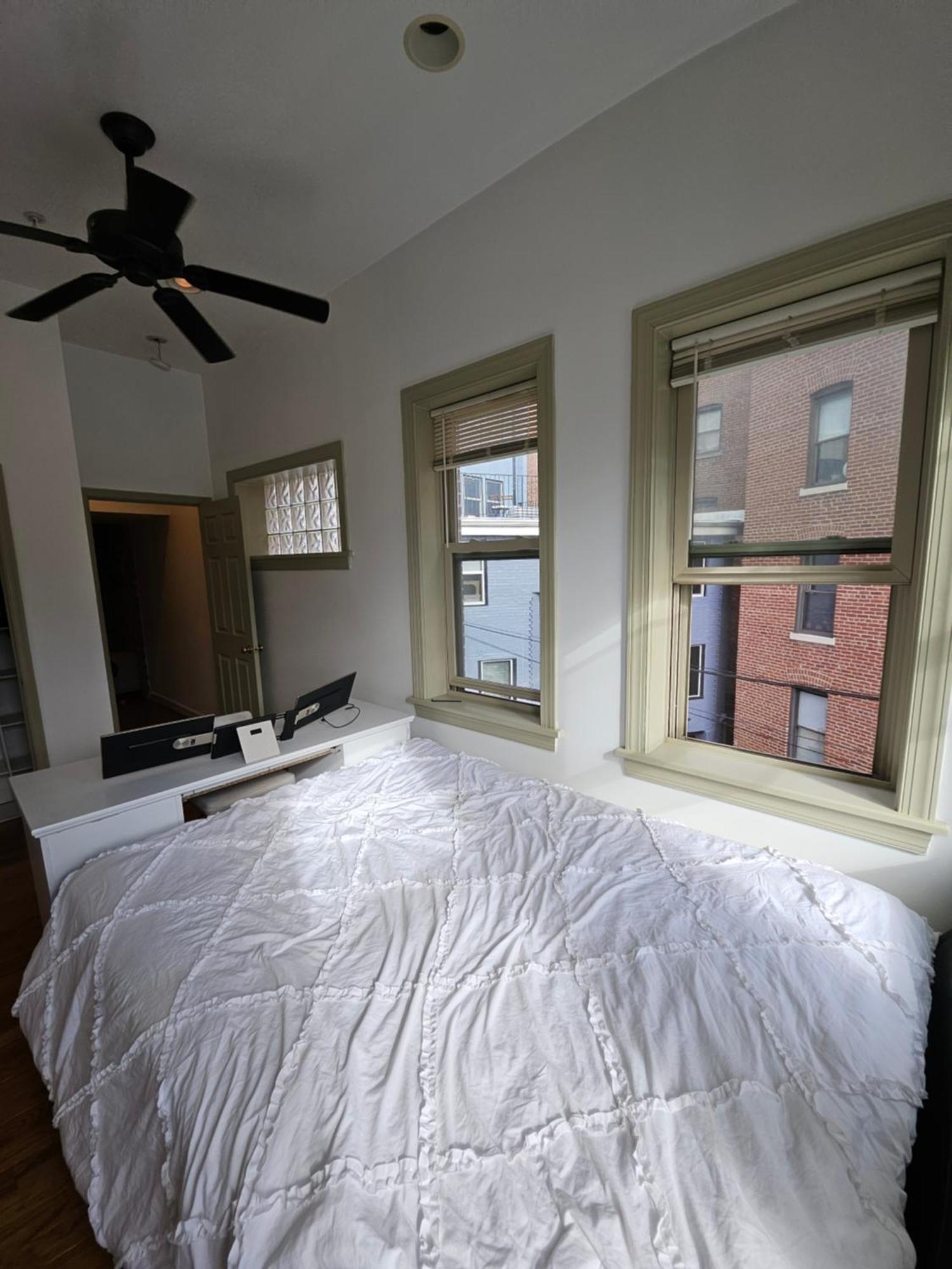 Dc Playhouse Bed And Breakfast Hotel Washington Exterior photo
